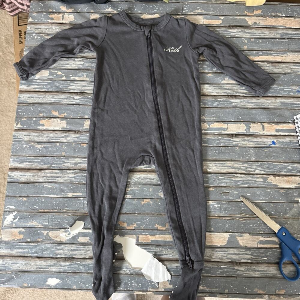 Kith Kids Infant One Piece Bamboo Coverall Sleeper in Battleship Gray Sz 3-6M